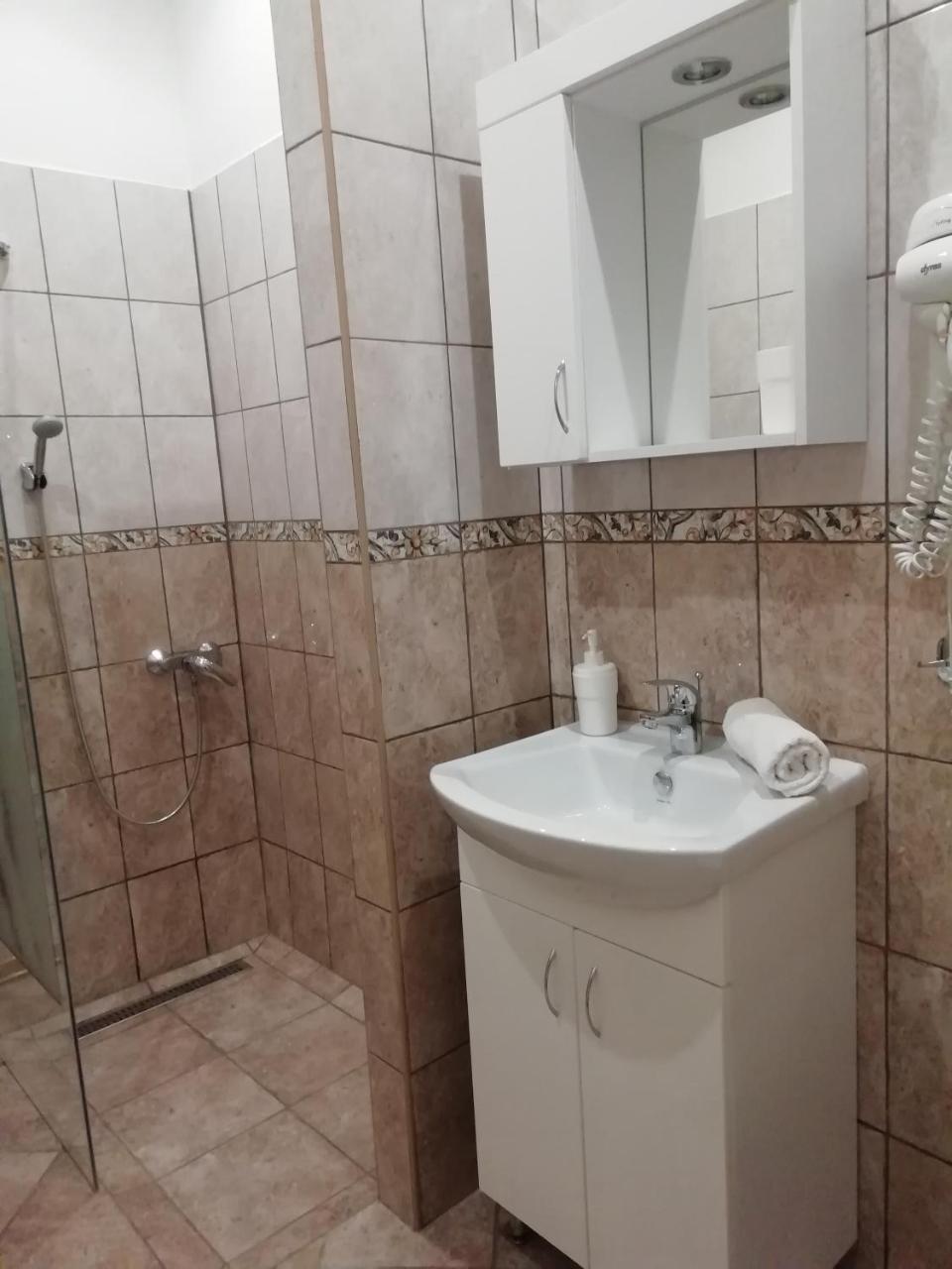 Balla Apartmanhaz Шіофок Екстер'єр фото